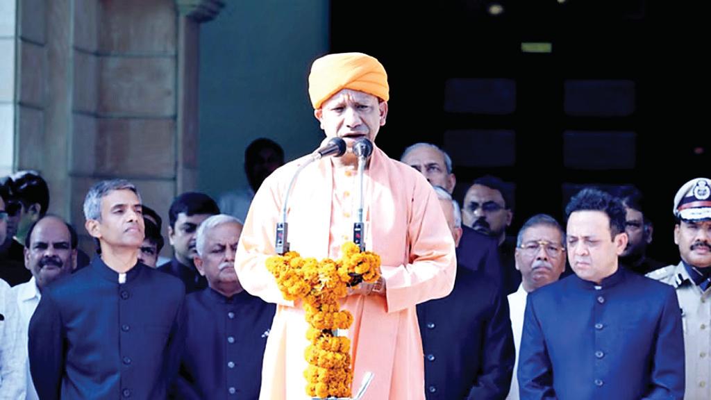 झंडा फहराकर सीएम योगी ने दी स्वतंत्रता दिवस की बधाई, बोले- आजादी का अर्थ राष्ट्रीय कर्तव्यों का पालन