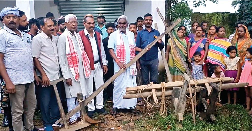 नगड़ी में जमीन की जंग : किसानों का आंदोलन तेज, समाज से 'एक मुट्ठी चावल और 10 रुपये' की अपील