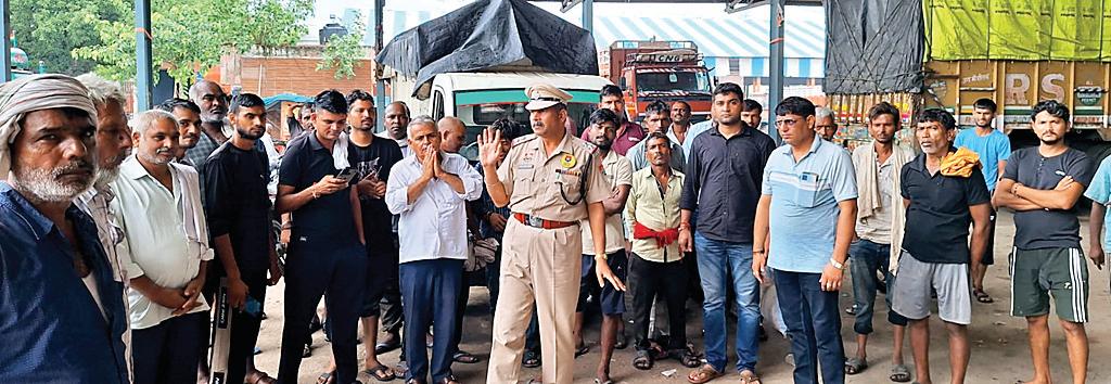 फरीदाबाद के विभिन्न हॉट स्पॉट पर लोगों के हृदय परिवर्तन के लिए चलाया अभियान