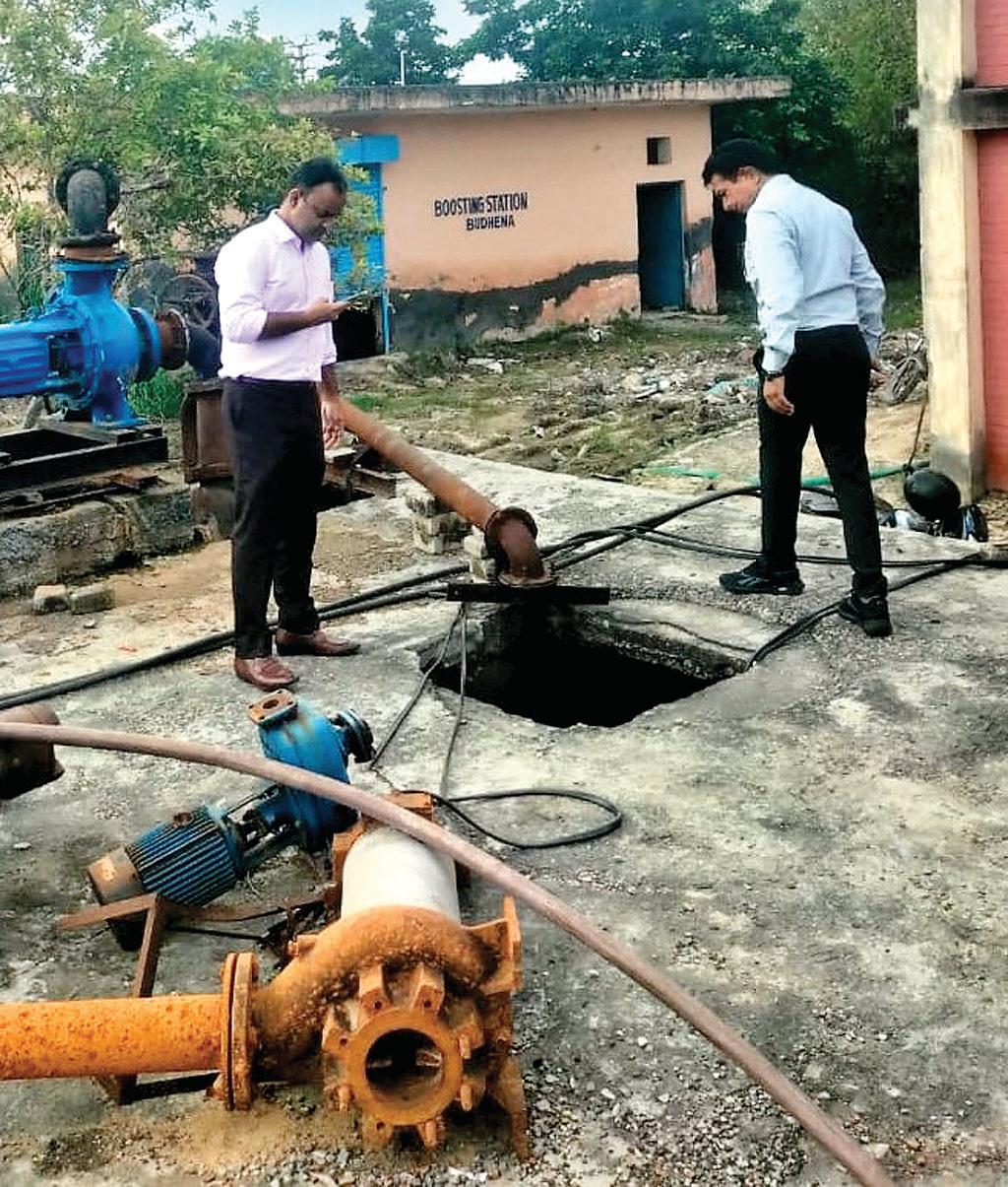 निगम आयुक्त ने बूस्टिंग स्टेशन का किया निरीक्षण