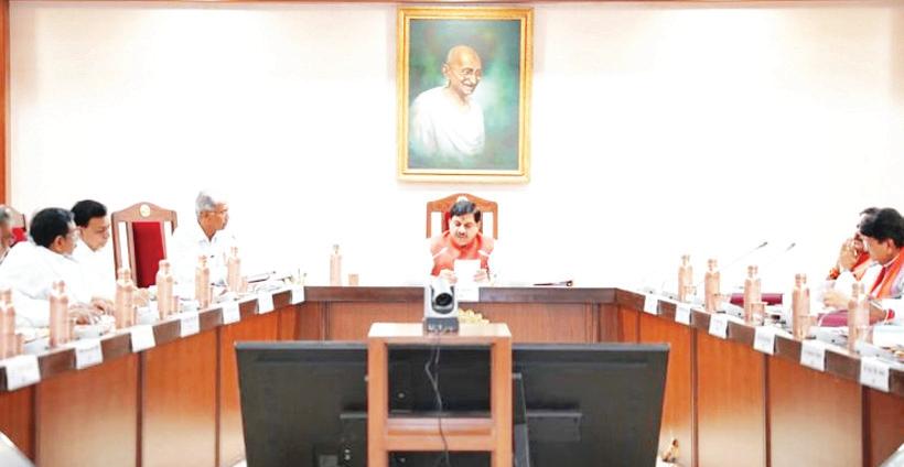 मुख्यमंत्री मोहन यादव की अध्यक्षता में कैबिनेट की बैठक में लिए कई अहम निर्णय एमपी में नगर पालिका व नगर परिषदों के अध्यक्ष का चुनाव अब प्रत्यक्ष प्रणाली से