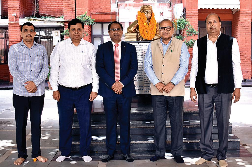 प्रो. राजीव कुमार ने जेसी बोस विश्वविद्यालय के कुलगुरु का कार्यभार संभाला