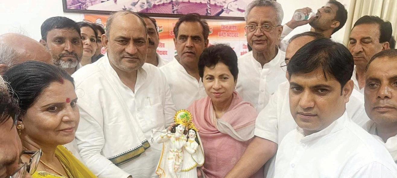 कांग्रेस कार्यकर्ता एकजुट होकर भाजपा सरकार की जनविरोधी नीतियों का मुंहतोड़ जवाब : शैलजा