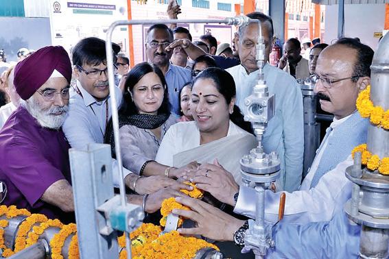 देश के पहले 200 मीट्रिक टन प्रतिदिन गोबर आधारित बायोगैस संयंत्र का मुख्यमंत्री ने नंगली डेयरी, नजफगढ़ में किया लोकार्पण
