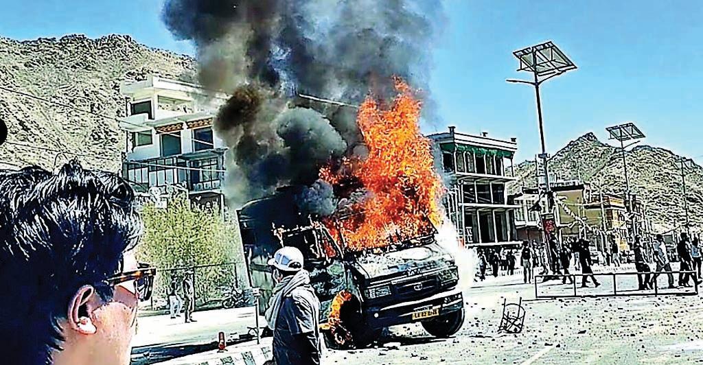 लद्दाख हिंसा : सीमावर्ती क्षेत्र में उभरती असंतोष की लहर