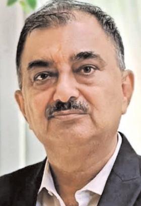 पूर्व केंद्रीय मंत्री विनोद शर्मा व विज की मुलाकात के तलाशे जा रहे सियासी मायने