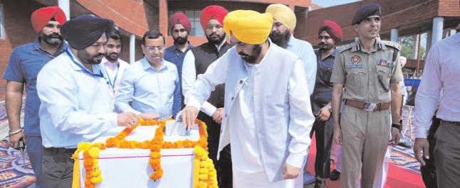 मुख्यमंत्री ने किए खटकड़ कलां में शहीद-ए- आजम भगत सिंह को श्रद्धासुमन अर्पित किए