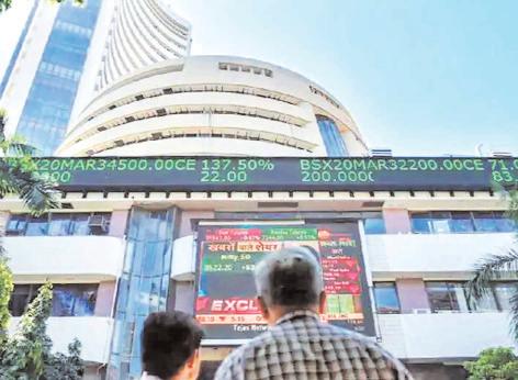 सेंसेक्स 97 अंक गिरकर 80,267 पर बंद, निफ्टी 23 अंक टूटा; मीडिया सेक्टर 1% लुढ़का