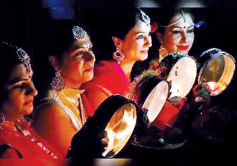 करवाचौथ पर चंद्रमा की पूजा और अर्घ्य देना क्यों है जरूरी, ज्योतिषाचार्य से जानें