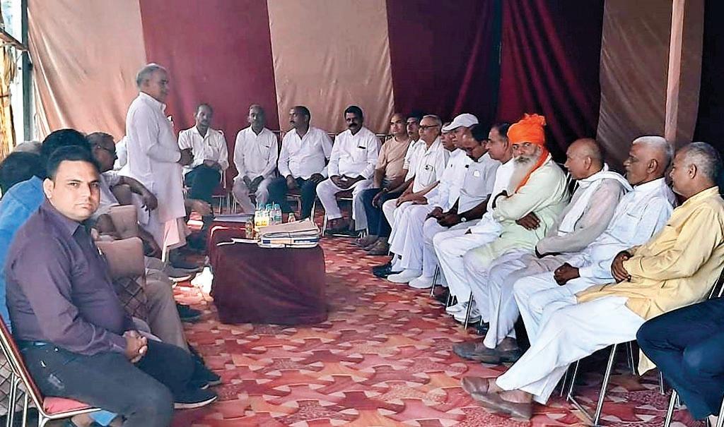 किसान संघर्ष समिति नहरपार मीटिंग आयोजित