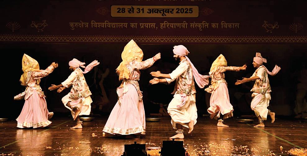 रत्नावली में झलका रसिया का रंग, झूमे दर्शक