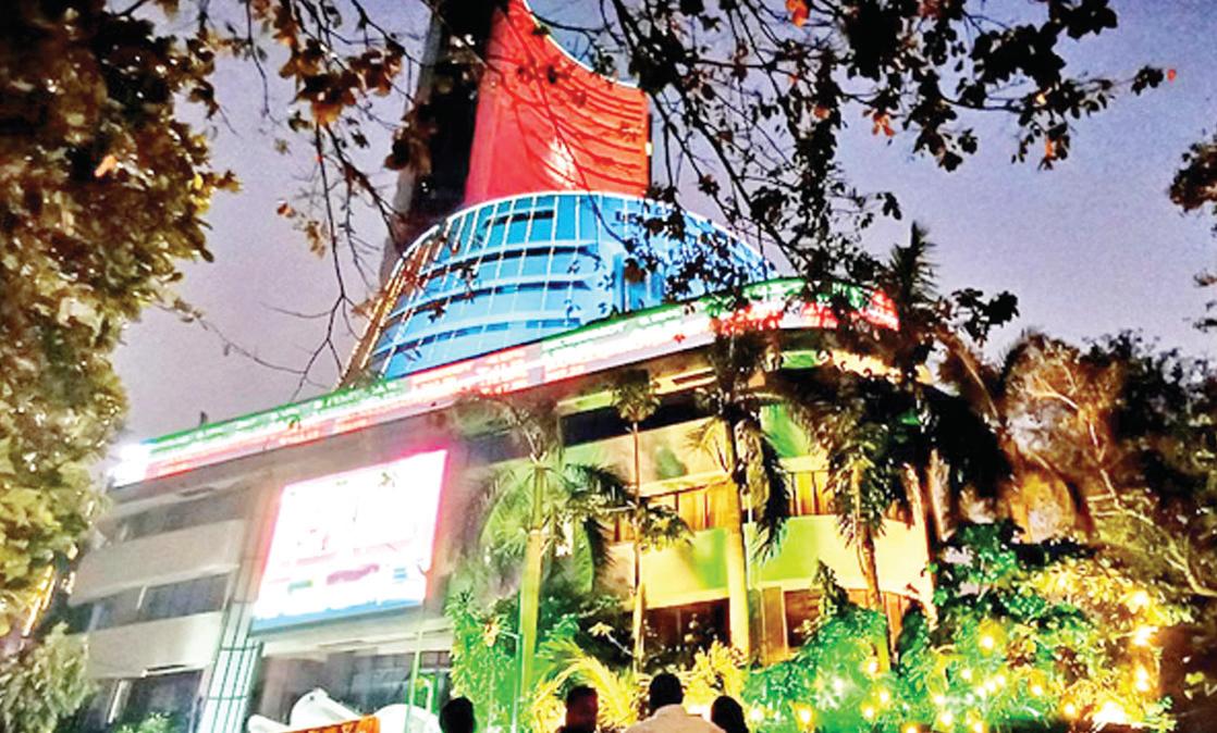 भारतीय शेयर बाजार ने सप्ताह के अंत में फिर निवेशकों को किया निराश