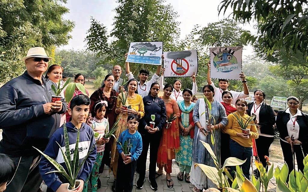 जीडी गोयंका स्कूल 15ए द्वारा एंटी-पॉल्यूशन ड्राइव आयोजित