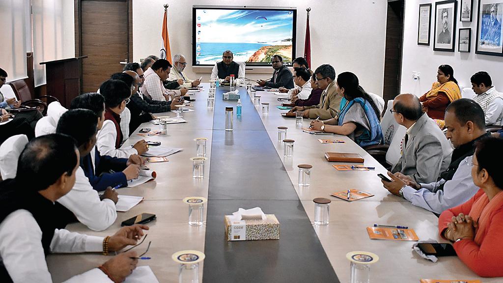 संबद्ध कॉलेज गुणवत्तापूर्ण शिक्षा और एनईपी- 2020 सुधारों पर ध्यान दें : प्रो. राजीव कुमार