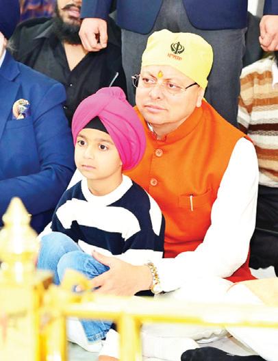 मुख्यमंत्री धामी ने गुरु तेग बहादुर के 350वें शहीदी दिवस पर गुरुद्वारे में मत्था टेका