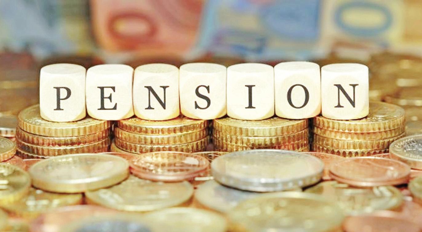 पेंशन स्कीम पर जल्द फैसला लें कर्मचारी : केंद्र