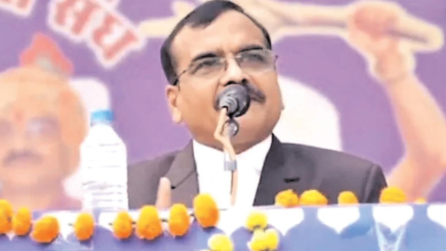 आईएएस संतोष वर्मा के 'ब्राह्मण की बेटियां' वाले बयान पर एमपी में बवाल