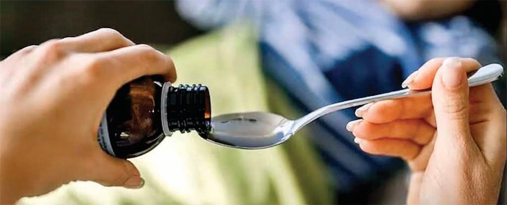 कोडीन कफ सिरप तस्करी में 12 और फर्मे फंसीं, वाराणसी में बड़ी कार्रवाई