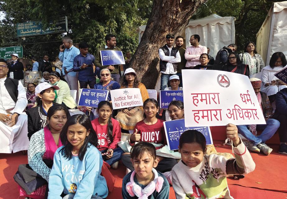 ईसाइयों पर हो रहे धार्मिक हमले के विरुद्ध दिया धरना