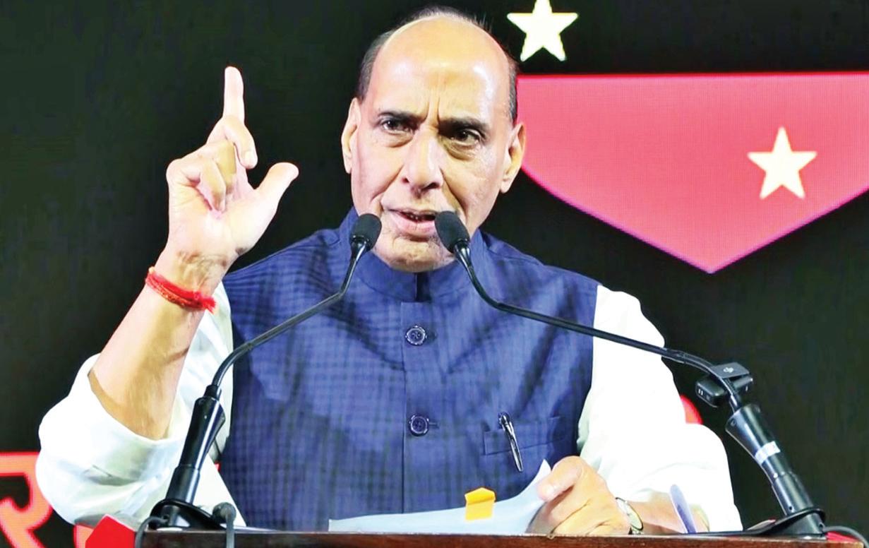 रक्षा मंत्री राजनाथ ने 'चाणक्य डिफेंस डायलॉग' को किया संबोधित, बोले सुरक्षित भारत ही विकसित भारत की नींव