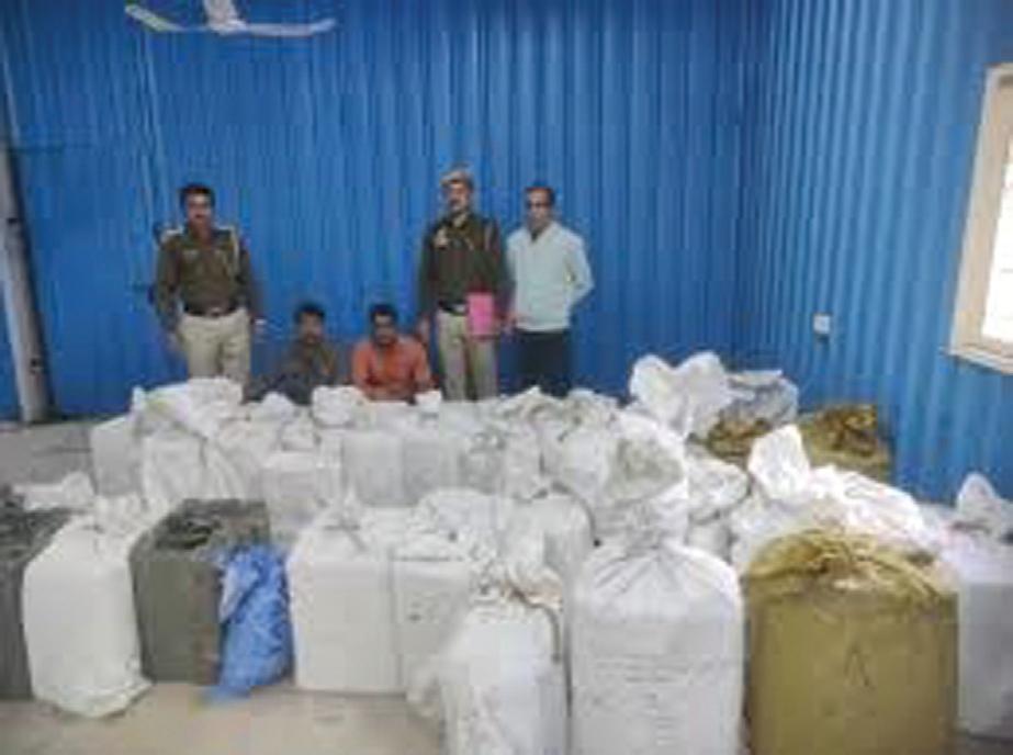 लाहोरी गेट में नकली सिगरेट का भंडाफोड़, 3.50 लाख से अधिक सिगरेट स्टिक बरामद