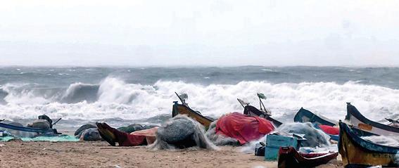 साइक्लोन 'दितवाह' से तमिलनाडु में 3 लोगों की मौत