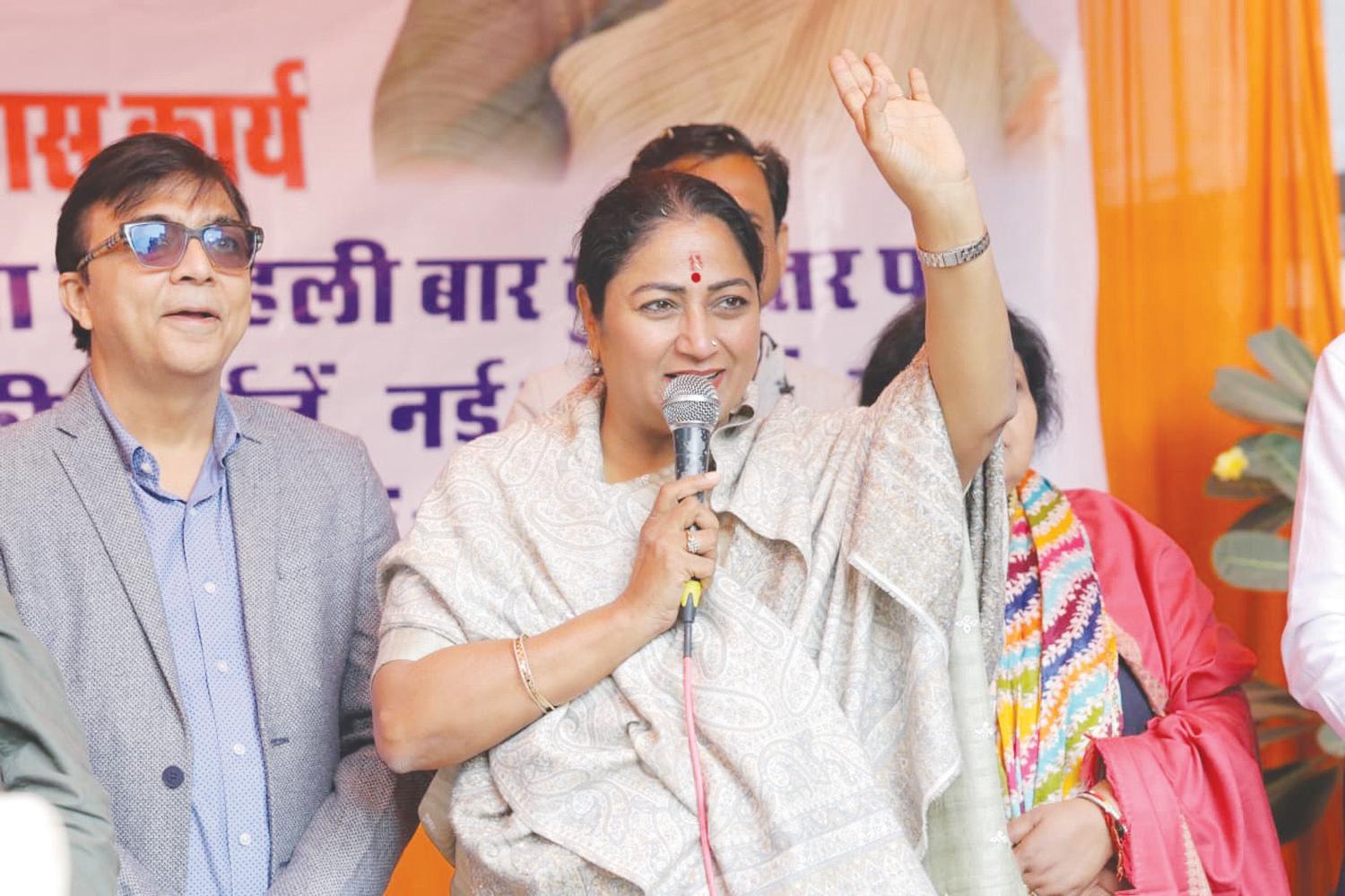 कंपनियों के सीएसआर फंड से दिल्ली की अन्य सड़कें भी सुधारी जाएंगीः रेखा गुप्ता