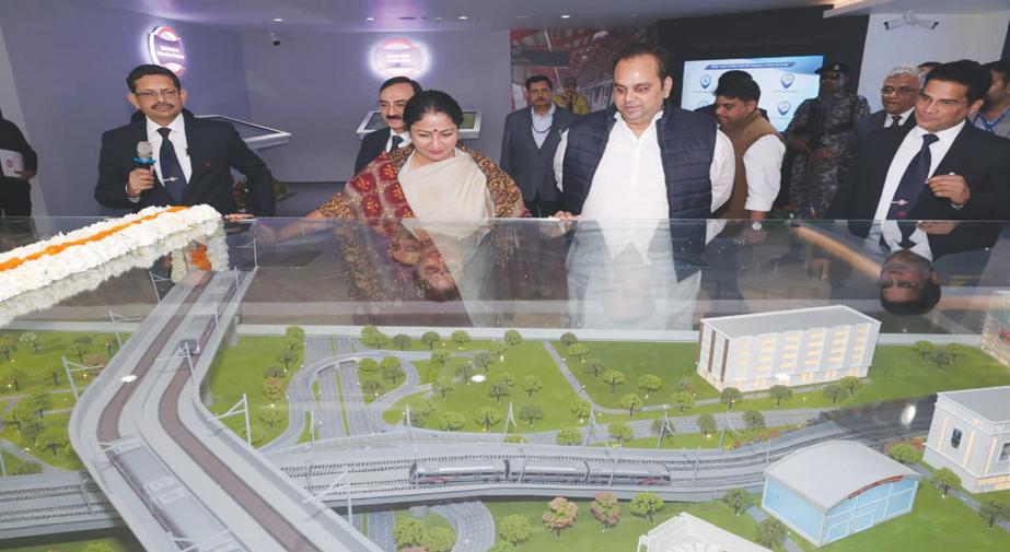सार्वजनिक परिवहन हुआ स्वच्छ, मेट्रो ने सड़कों पर निजी वाहन कम कर दिलाई राहत : सीएम