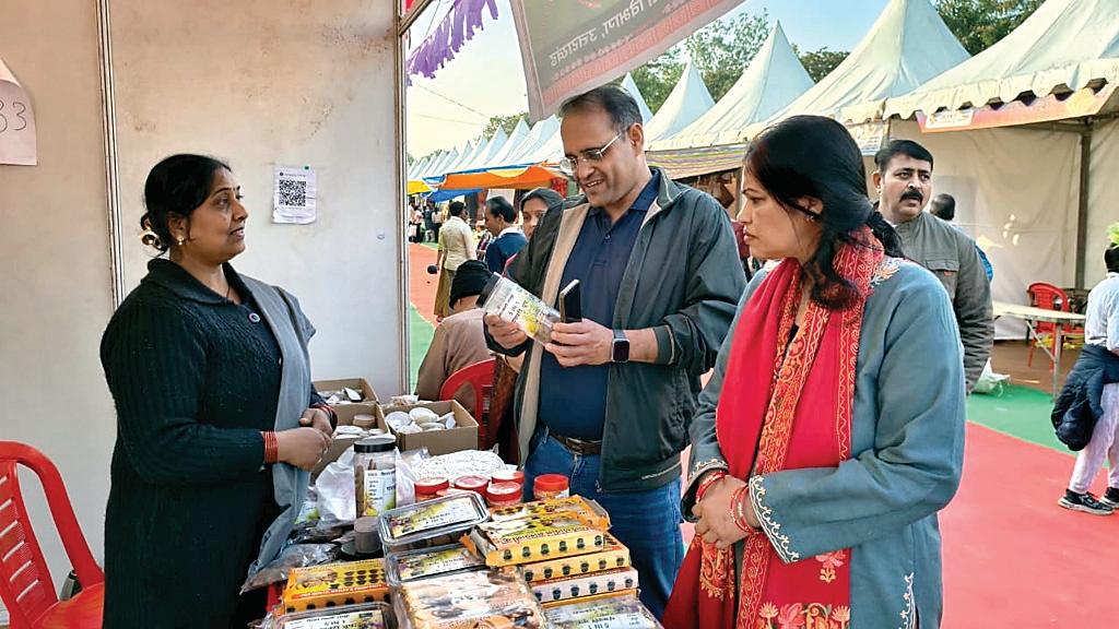 सरस मेले में दिखी ग्रामीण उद्यमिता और महिला सशक्तिकरण की झलक : राजेश