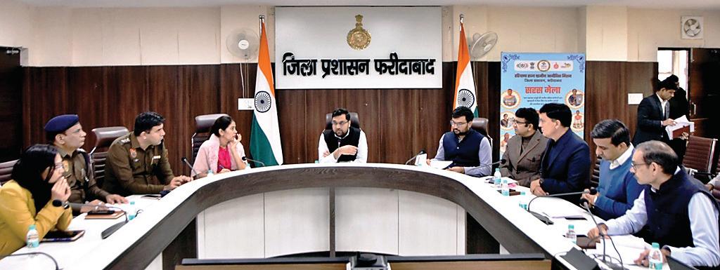 आपसी समन्वय से शिकायतों का समाधान सुनिश्चित करें अधिकारीः डीसी