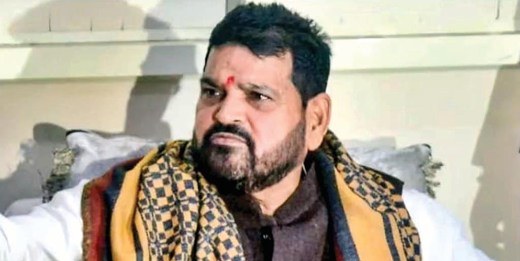 जब कोर्ट ने सजा दी और कोर्ट ने ही निलंबित की... तो सवाल क्यों