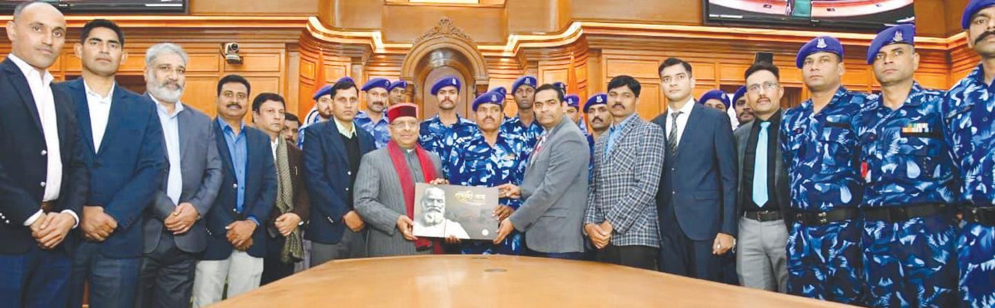 आंतरिक सुरक्षा की सेवा में सीआरपीएफ के जवान साहस और अनुशासन के प्रतीक हैं: विजेन्द्र गुप्ता