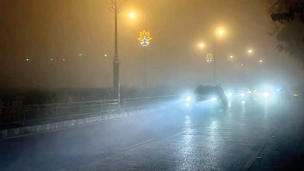 यूपी के 35 शहरों में घना कोहरा, राजस्थान - हरियाणा में बारिश