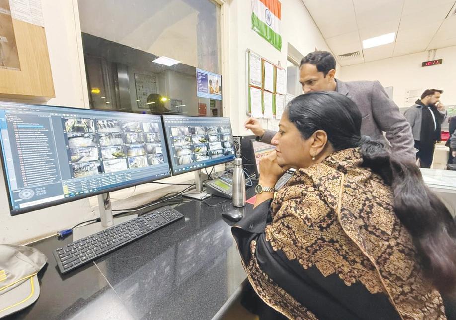 मॉडल एजेंसी के रूप में काम करे मेट्रो : रेखा गुप्ता
