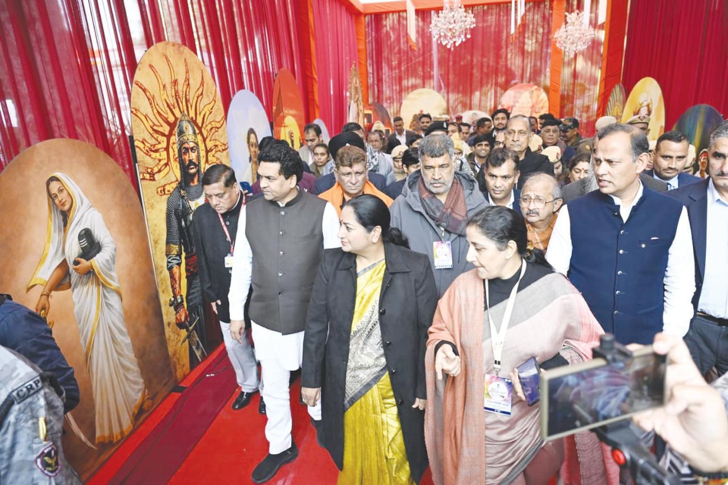 दिल्ली शब्दोत्सव भारतीयता, संस्कृति व साहित्य का समागम : रेखा गुप्ता