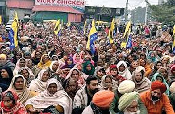 आम आदमी पार्टी का फतेहगढ़ साहिब में केंद्र के खिलाफ जोरदार प्रदर्शन