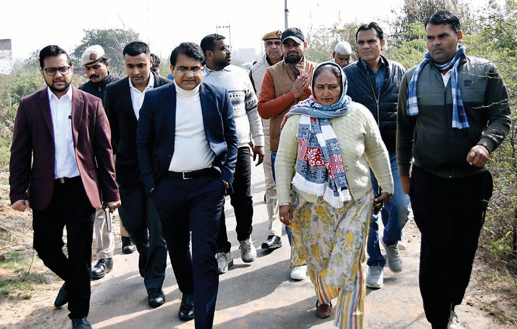 जिला प्रशासन गांव मंडकोला में जलभराव समस्या को लेकर सजग एवं सतर्क : उपायुक्त