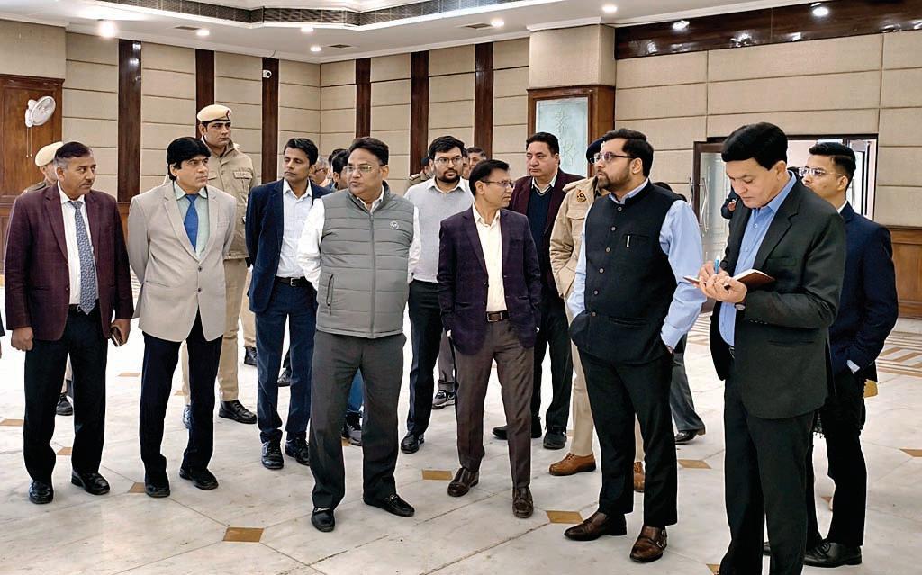 प्री-बजट मंथन कार्यक्रम की तैयारियों का डीसी आयुष सिन्हा ने लिया जायजा