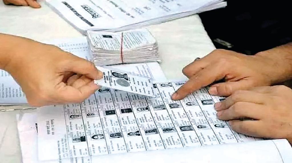 यूपी में 12.55 करोड़ मतदाताओं में से 2.89 करोड़ के नाम कटे