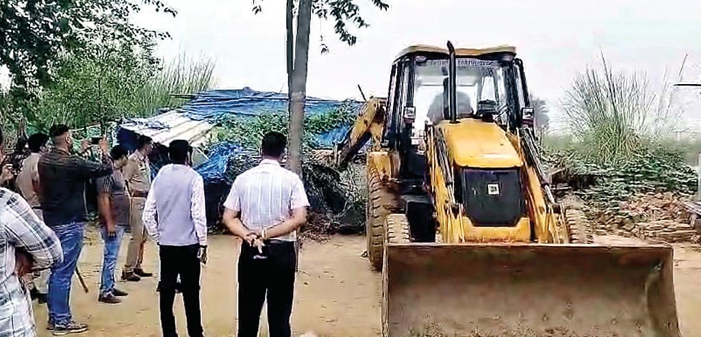 प्रशासन ने पुलिस के सहयोग से ट्रैफिक जाम और दुर्घटनाओं को रोकने के लिए चलाया अभियान