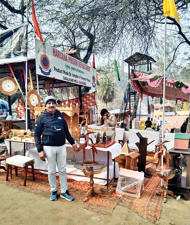 सूरजकुंड मेले में कैदियों के हुनर की प्रस्तुति