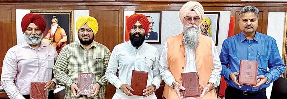 पंजाब विधानसभा डायरी-2026 का स्पीकर कुलतार सिंह संधवां ने किया उद्घाटन