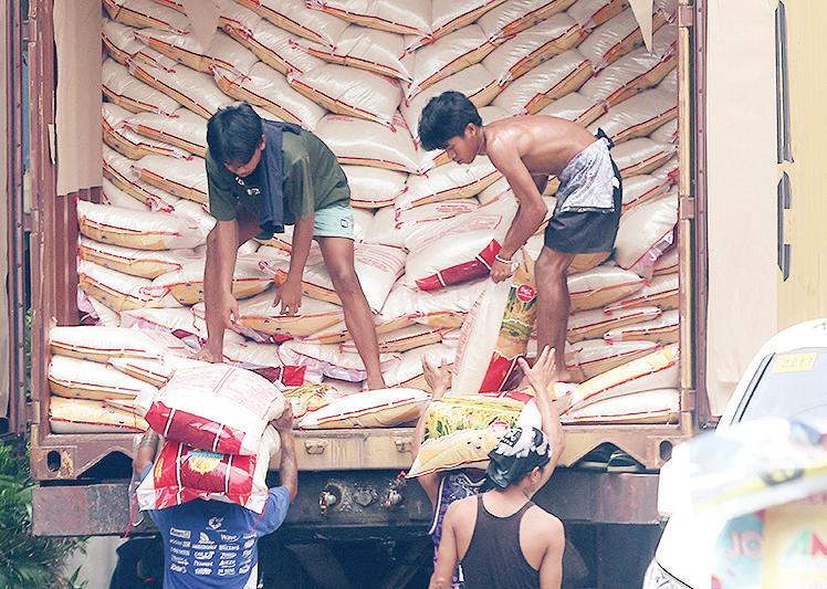 Imported rice MSRP to be reduced to P43 per kg