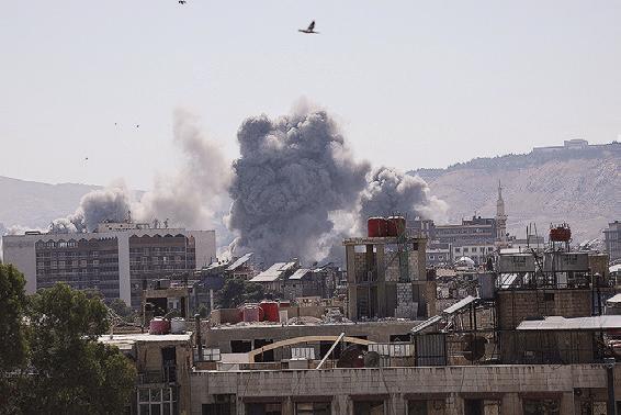 Israel launches heavy airstrikes in Damascus to protect Druze