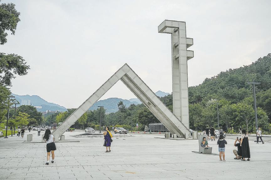 More international students turning to Asian universities as a refuge