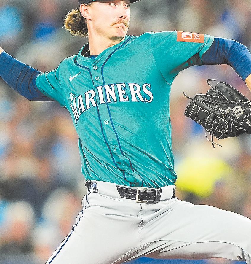 Mariners quiet Blue Jays' bats, take ALCS Game 1