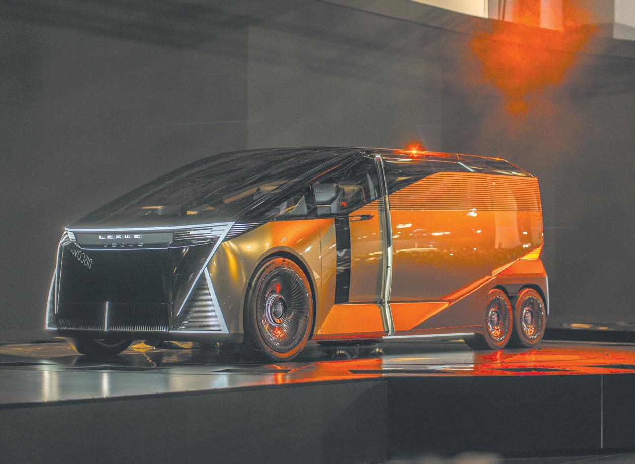 Toyota flexes new vehicles, recommits to decarbonization