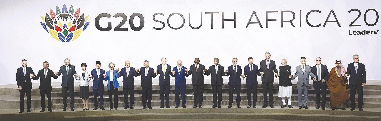 Western leaders say Ukraine plan needs work