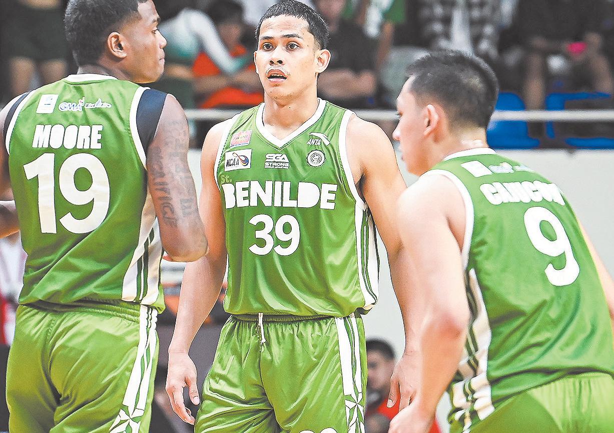 Four teams face off in pair of best-of-three NCAA 101 semis