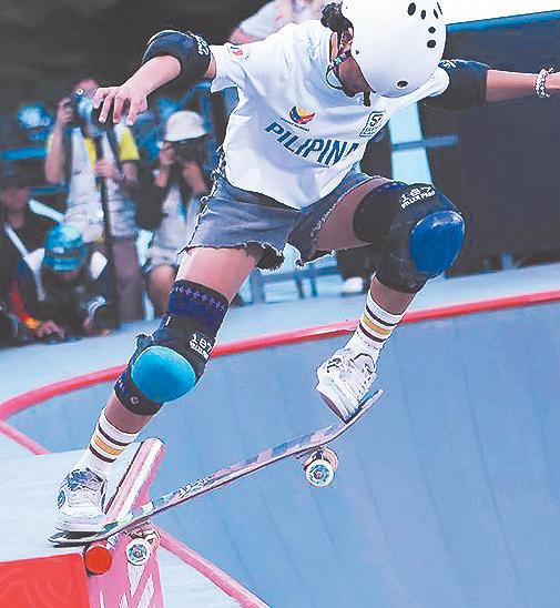 Alegado, Amador, both 11, scoop gold, silver medals in senior-level skateboarding